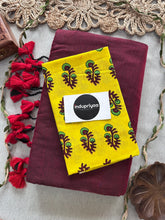 Marun Handloom Cotton Saree With Yellow Flower Print Blouse